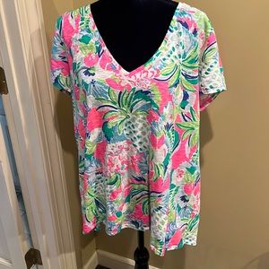 XXL Lilly Pulitzer tee